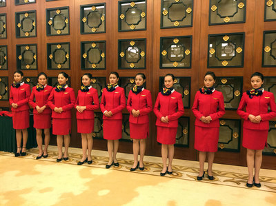 近距離禮儀服務 細節成就專業形象